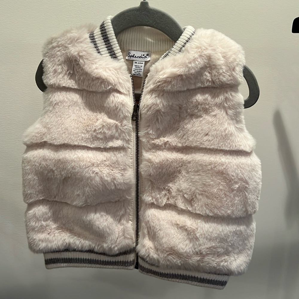 Splendid girls size 18-24M faux ivory gray fur vest.